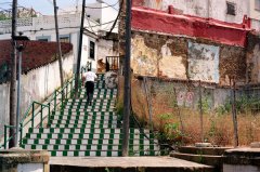 Dan Young - Running Spanish steps - foto